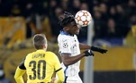 Young Boys 3 x 3 AtalantaEm partida válida pelo Grupo F, a Atalanta empatou com o Young Boys e ficou mais distante da classificação