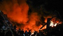 Palestinos obrigados a sair da Faixa Gaza voltam ao norte, mas não se sentem seguros