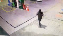 Suspeitos armados explodem cofre de posto de gasolina em Natal