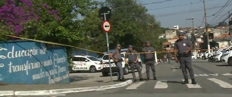 Um aluno morreu e outros dois ficaram feridos após tiros terem sido disparados dentro da Escola Estadual Sapopemba, na zona leste de São Paulo, na manhã desta segunda-feira (23). Há duas décadas o Brasil tem registrado ataques semelhantes; relembre alguns