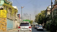 Duas explosões e tiroteios ocorrem perto de um hospital em Cabul
