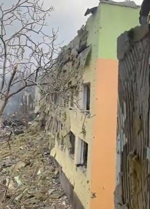 Hospital ficou parcialmente destruído