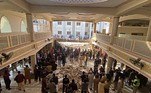 Uma explosão dentro de uma mesquita localizada na cidade de Peshawar, no noroeste do Paquistão, deixou pelo menos 33 mortos e mais de 150 feridos, informaram as autoridades locais nesta segunda-feira (30)