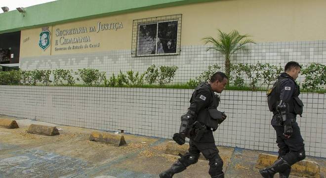 Sede da Secretaria de Justiça do Ceará é alvo de ataque neste sábado (14)
