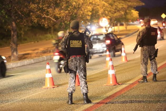 A polícia prendeu, até as 9h desta quinta-feira (16), 59 pessoas suspeitas de participarem dos atentados que ocorrem no Rio Grande do Norte desde terça-feira (14), de acordo com o último boletim das ações de força de segurança divulgados pela SSP (Secretaria de Segurança Pública do Estado)