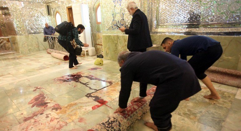 Estado Islâmico assume a autoria de ataque no mausoléu de Shah Cheragh, no Irã