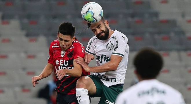 Palmeiras e Athletico-PR fizeram jogo fraco na Arena da Baixada