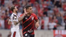 Em casa, Furacão bate o Flamengo e vence a primeira no Brasileirão