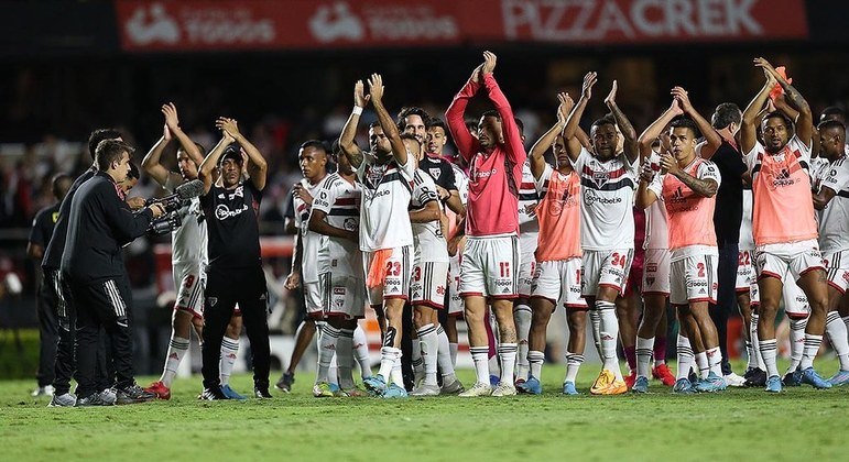 Jogadores agradecem presença do público em partida contra o Palmeiras na final do Paulistão