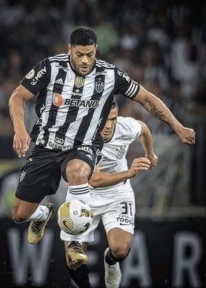 Lance de Atlético-MG e Corinthians,  
disputado no último domingo
