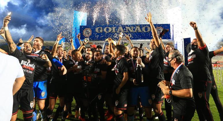 Atletico Go Conquista Titulo Goiano Apos Dez Meses De Paralisacao Esportes R7 Futebol