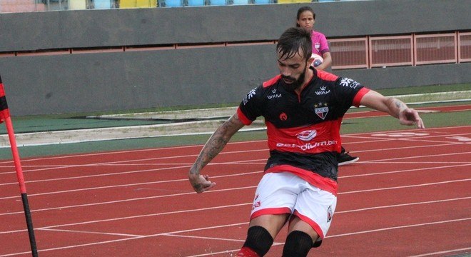 Atlético-GO - Matheus Vargas: O meia fez o gol que de a vitória ao Dragão diante do Anápolis, por 2 a 1, pelo Goiano. O tento saiu aos 51 minutos do segundo tempo