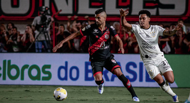 Atlético-GO tem vantagem sobre o Corinthians