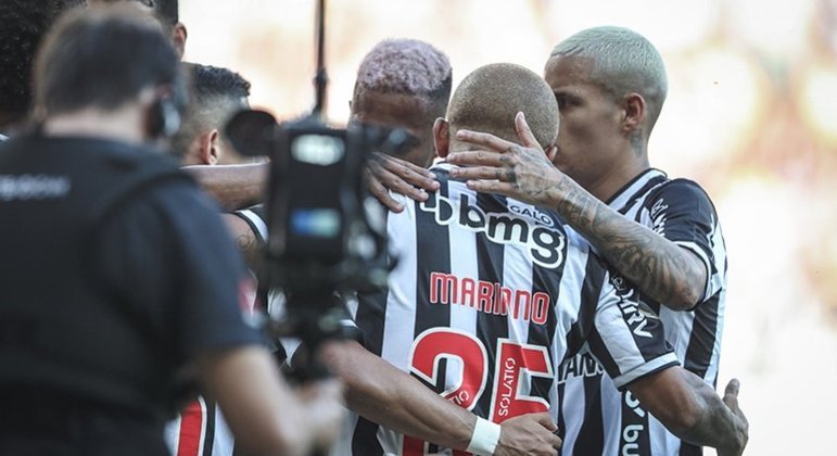 Vitória do Galo coroou encontro do time com a torcida na comemoração do título brasileiro