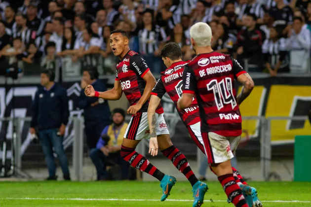 Atlético-MG 2 x 1 Flamengo - A única derrota da equipe na competição veio em momento de grande instabilidade. Dorival Júnior tinha acabado de chegar e não conseguiu conter as investidas do Galo de Hulk, o melhor em campo. O gol de Lázaro trouxe esperança ao Flamengo. 