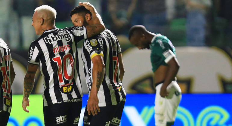 Atlético-MG e Goiás empatam em 2 a 2 no estádio da Serrinha, pela quarta rodada
