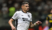 Após mais uma derrota, Botafogo reclama duramente da arbitragem: 'Vamos buscar o título contra tudo e contra todos'