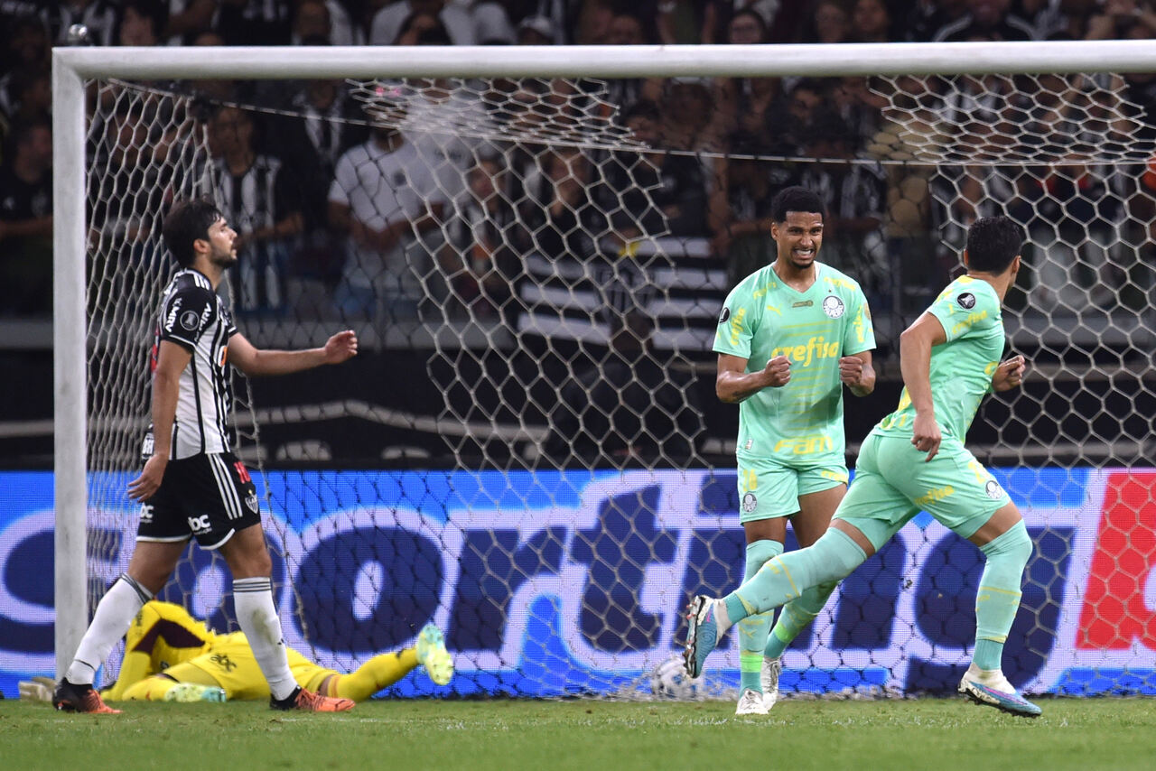 Raphael Veiga marcou o gol que decidiu o jogo no Mineirão. Palmeiras sempre melhor que o Atlético