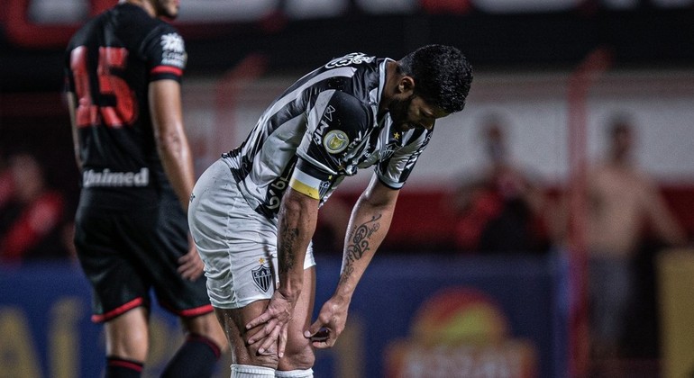 A pressão no Atlético, clube que gastou R$ 180 milhões, para ganhar um título é maior que o normal