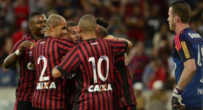 Atlético/PR 3 X 0 Flamengo