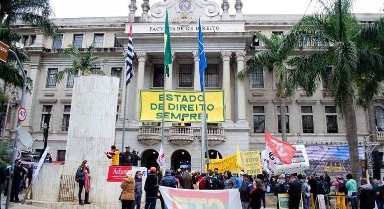 Ato Em Defesa Da Democracia Bloqueia Avenida Paulista Sp Notícias R7 São Paulo 