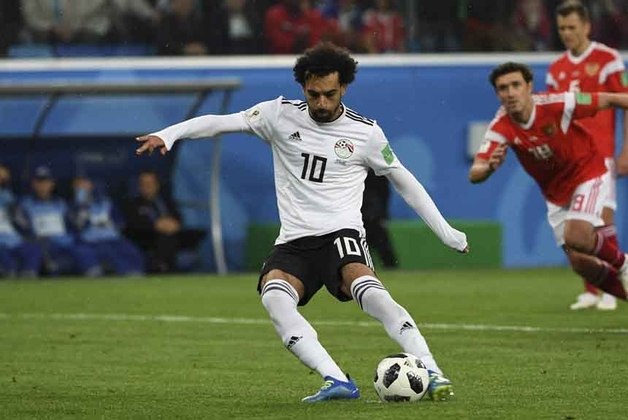 Atrapalhado por lesão no ombro esquerdo, Mohamed Salah (Liverpool) acabou saindo da Copa ainda na primeira fase. Seu valor de mercado se manteve inalterado durante o Mundial: 150 milhões de euros (R$ 655,3 milhões). O atacante atualmente tem 26 anos.