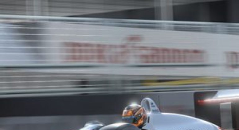 Atualização de Gran Turismo 7 adiciona McLaren F1 de Ayrton Senna