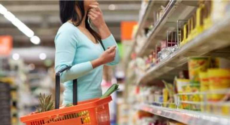  Aumento de produtos deixados no caixa dos supermercados teve aumento de 63% em 