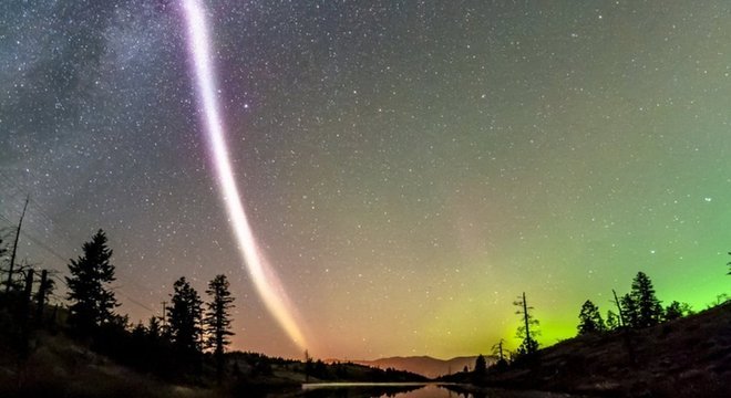 Em 2018, outro grupo de entusiastas descobriu Steve, aurora boreal de coloração roxa