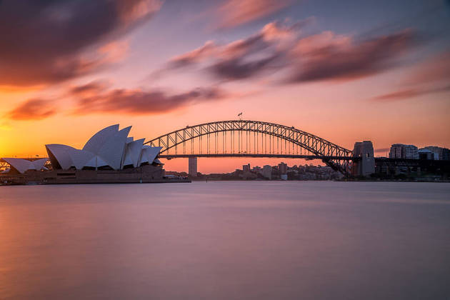 Os países mais famosos que reconhecem Charles 3º como chefe
de Estado são Austrália (foto) e Nova Zelândia, que carregam a bandeira do Reino Unido
no canto superior esquerdo da própria bandeira