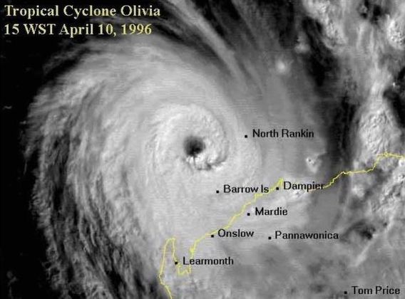 O ciclone Olivia, que passou pela costa da Austrália, teve seu ápice de velocidade na Ilha de Barrow. De acordo com a OMM, o fenômeno natural em abril de 1996 teve ventos de até 407 km/h — recorde em quase 100 anos de registros oficiais