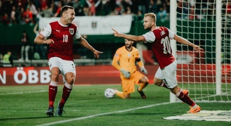 Weimann e Laimer vibram com o tento da Áustria