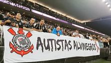 Corintianos autistas criam torcida e assistem a partidas do time na arquibancada da Arena