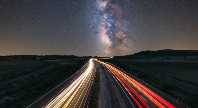 Cientistas acreditam que no futuro pode haver 'trilhas' para transportar luz