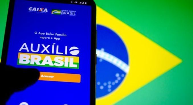Consignado do Auxílio Brasil é oferecido por 12 bancos