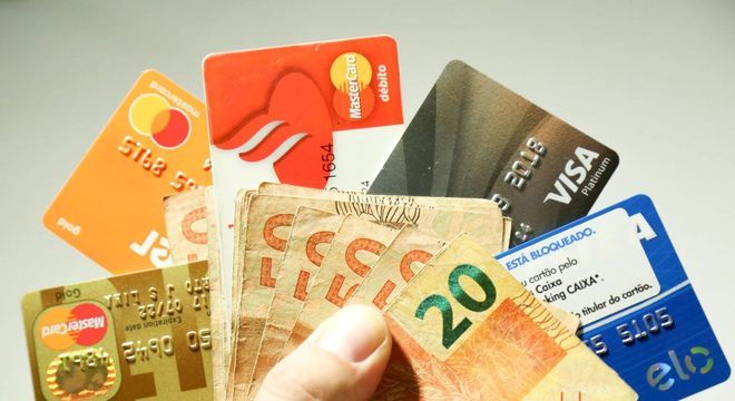 Economista orienta como utilizar o recurso do auxílio de R$ 600