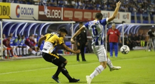 Avaí e Criciúma se enfrentaram pelo Campeonato Brasileiro Série B