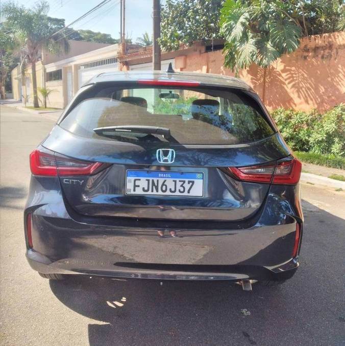 Faróis têm assinatura luminosa em formato de "S"