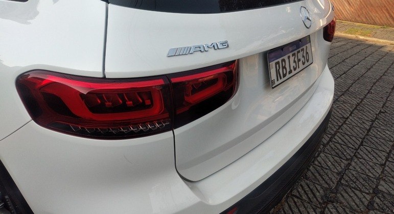 Logomarca AMG também está presente na traseira