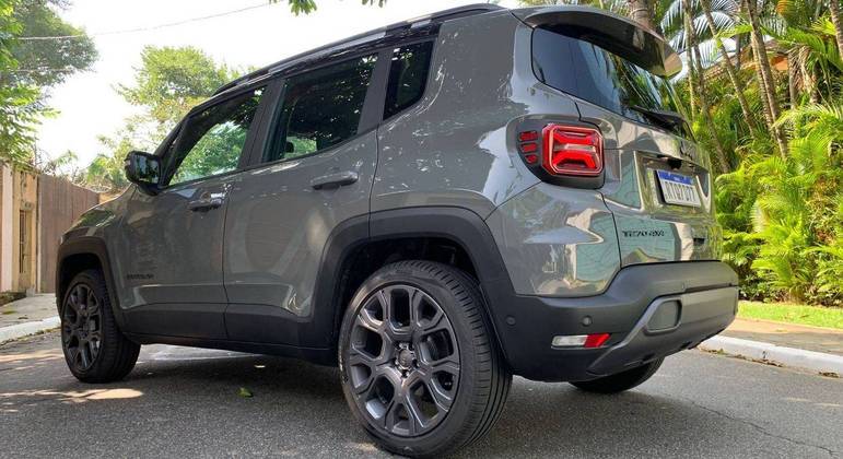 Jeep produz o Renegade no Polo Automotivo Goiana, em Pernambuco