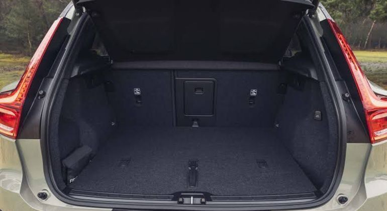 SUV tem porta-malas de 413 litros de capacidade