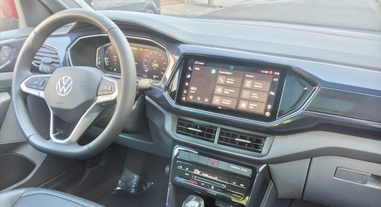 SUV traz central multimídia de 10,1 polegadas com sistema VW Play com App Connect