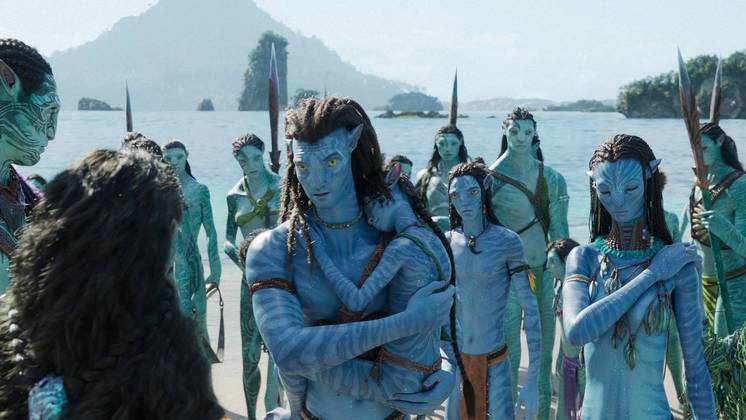 Ideia é fazer cinco filmesO projeto ambicioso de James Cameron com Avatar já tem história para mais três continuações. Com isso, a franquia se encerraria com cinco filmes lançados. Depois de O Caminho da Água, o plano original seria lançar o terceiro filme em 2024, o quarto em 2026 e o último em 2028. A ideia ainda não foi confirmada oficialmente. Vale ressaltar que, sempre buscando inovar, o cineasta está trabalhando em uma tecnologia de 3D nos cinemas que não exija o uso de óculos, mas ela ainda não está pronta