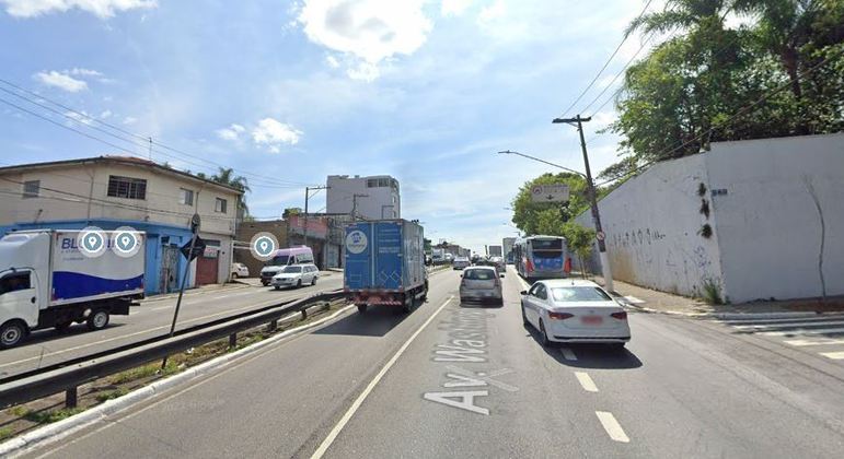 Acidente aconteceu no cruzamento entre as avenidas Washington Luís e Interlagos