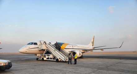 Avião da Presidência aguarda no Cairo