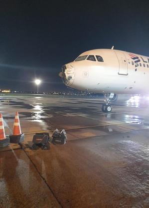 Avião da LATAM Chile: radome destruído
