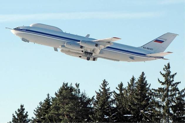 O Ilyushin Il-80 foi desenvolvido com base no Ilyushin II-80 Maxdrome, sendo uma evolução da aeronave que foi desenvolvida pela União Soviética durante a Guerra Fria