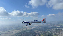 Avião elétrico mais rápido do mundo realiza primeiro voo