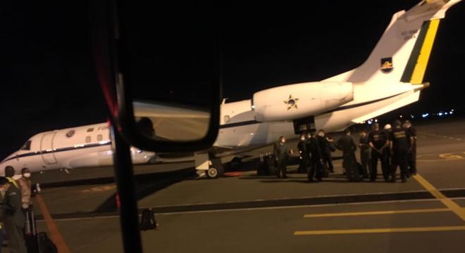 Voo da FAB decolou de Moçambique, na África, nesta madrugada 