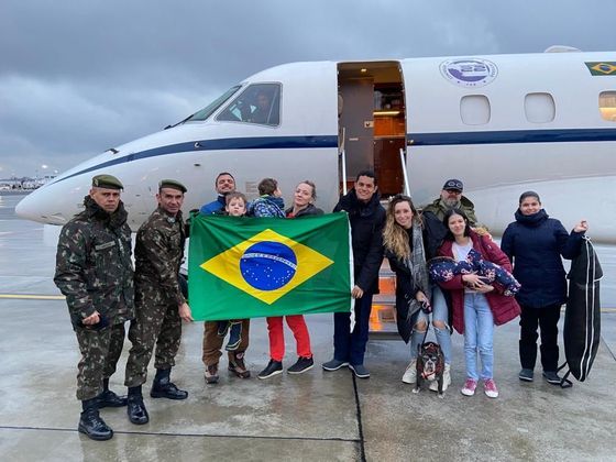 O cargueiro KC-390 Millennium é o maior avião militar desenvolvido no hemisfério sul. O mesmo modelo já foi usado em outras missões de ajuda humanitária, como no Haiti, em 2012.